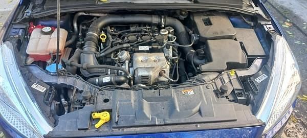 Second-hand Ford Focus 101 CP (74 kW) 2016 Albastru Break