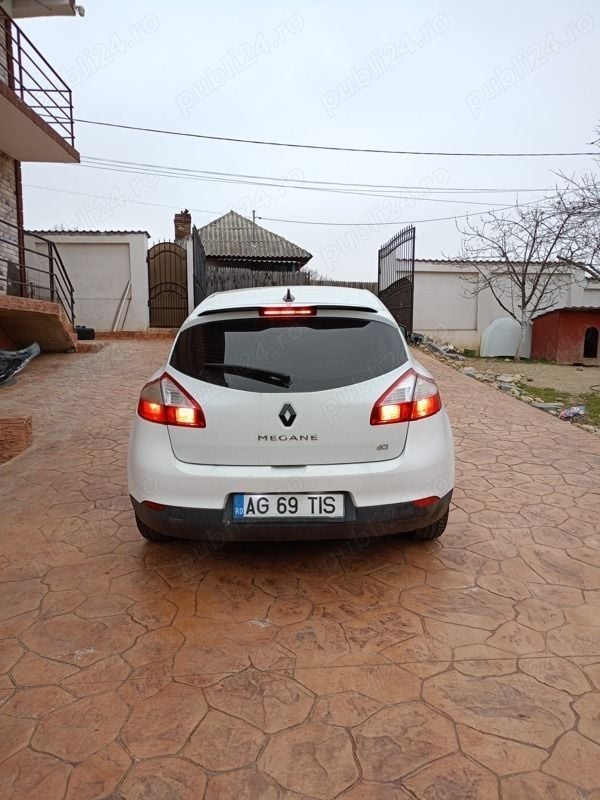 Utilizat 2013 Renault Mégane III Hatchback | 3.500 EUR (Preț bun) - Imagine 1/4