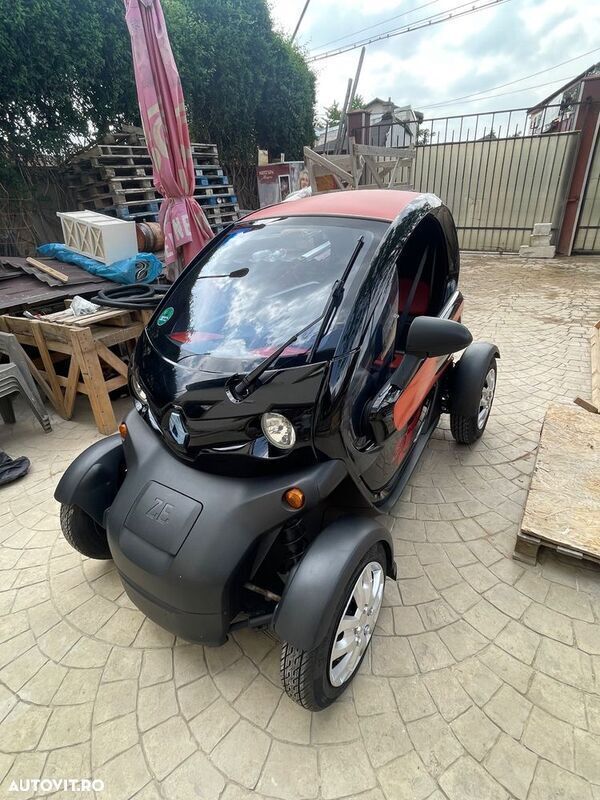 Negru Utilizat 2012 Renault Twizy Life Hatchback | 3.500 EUR - Imagine 1/4