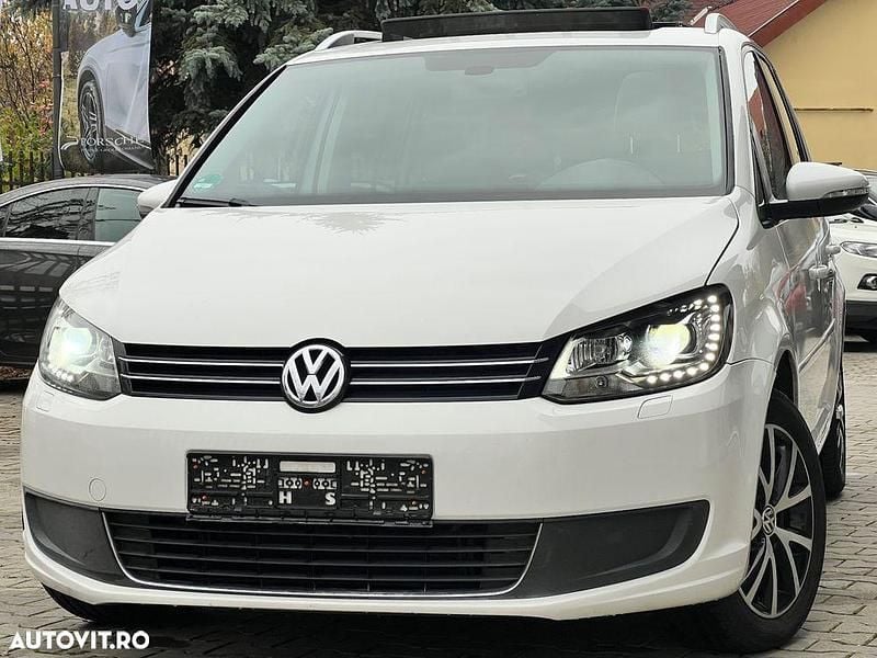 Culoarealb Utilizat 2010 VW Touran Comfortline Monovolum | 8.990 EUR - Imagine 1/4