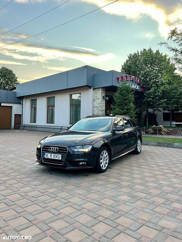 Gri Utilizat 2013 Audi A4 S-Line Break | 6.950 EUR (Super Preț) - Imagine 1/4