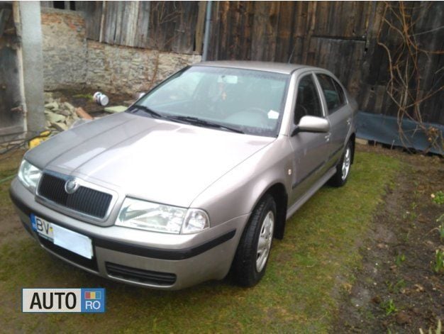 Maro Utilizat 2006 Skoda Octavia Tour Berlinǎ | 3.250 EUR (Scump) - Imagine 1/4