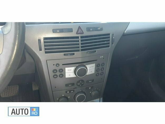 Second-hand Opel Astra 77 CP (56 kW) 2004 Gri Break