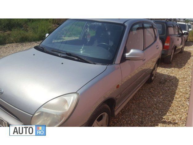 Second-hand Daihatsu Sirion 102 CP (75 kW) 2000 Gri Hatchback