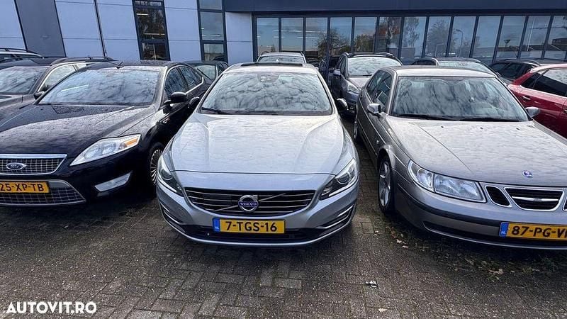 Culoaregri Utilizat 2015 Volvo V60 Summum Break | 7.990 EUR - Imagine 1/4