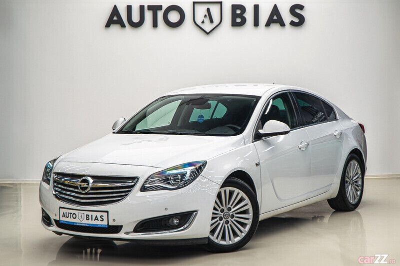 Alb Utilizat 2015 Opel Insignia Innovation Berlinǎ | 9.450 EUR (Puțin scump) - Imagine 1/4