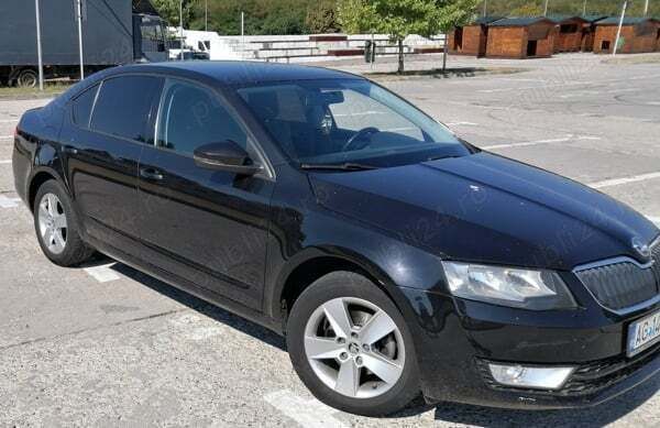 Negru Utilizat 2014 Skoda Octavia Berlinǎ | 8.300 EUR - Imagine 1/4