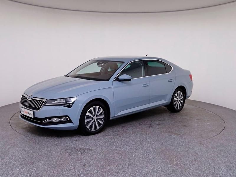 Gri deschis normal Utilizat 2022 Skoda Superb Style Berlinǎ | 32.900 EUR - Imagine 1/4