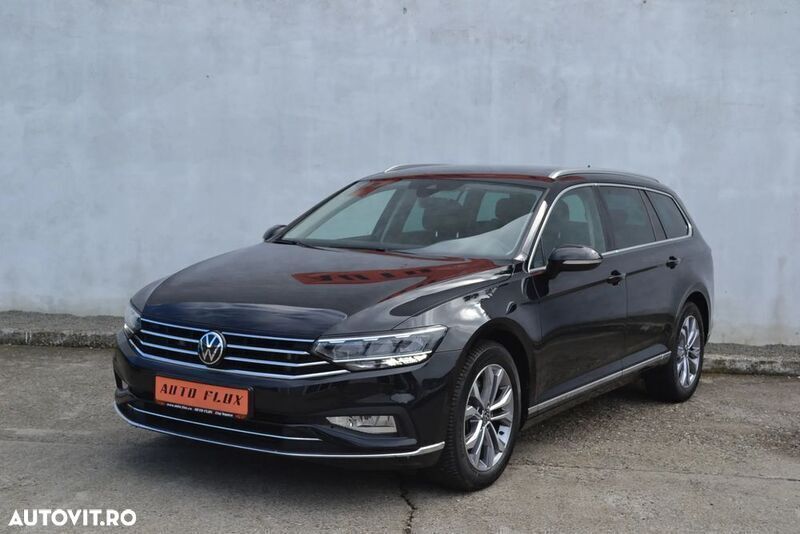 Negru Utilizat 2022 VW Passat Highline Break | 21.890 EUR (Preț OK) - Imagine 1/4