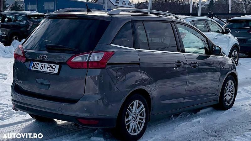 Second-hand Ford Grand C-Max Titanium 140 CP (102 kW) 2014 Culoaremaro Monovolum