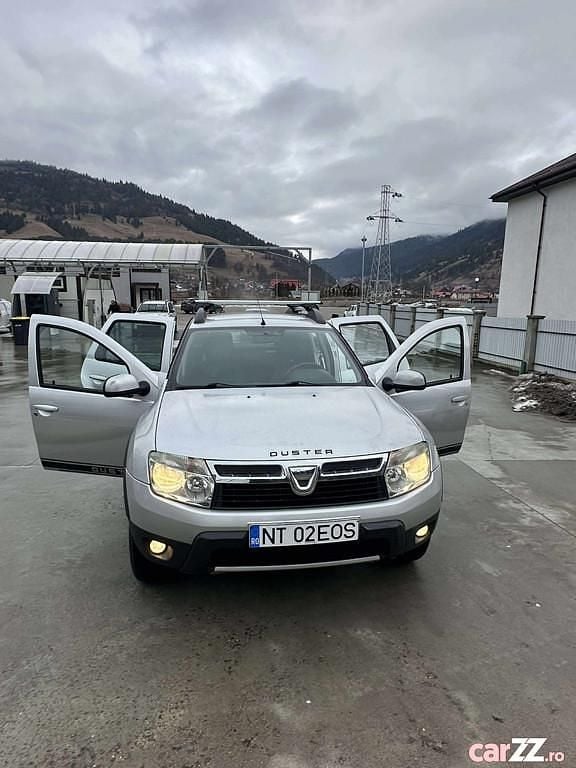 Second-hand Dacia Duster 110 CP (80 kW) 2011 Gri SUV