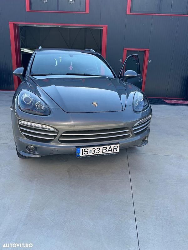 Culoaregri Utilizat 2014 Porsche Cayenne SUV | 20.000 EUR - Imagine 1/4