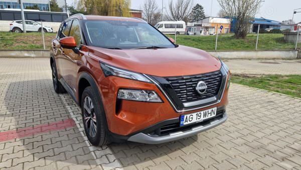 Portocaliu Utilizat 2023 Nissan X-Trail N-Connecta SUV | 34.000 EUR - Imagine 1/4
