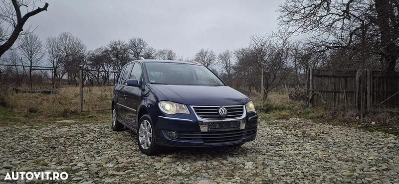 Second-hand VW Touran Highline 140 CP (102 kW) 2008 Culoarealbastru Monovolum