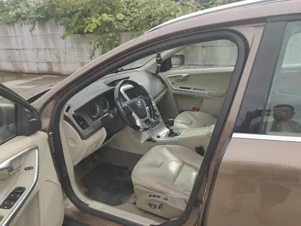 Second-hand Volvo XC60 182 CP (133 kW) 2010 Maro SUV