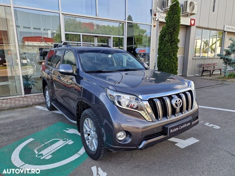 Gri Utilizat 2017 Toyota Land Cruiser Executive SUV | 30.990 EUR (Super Preț) - Imagine 1/4