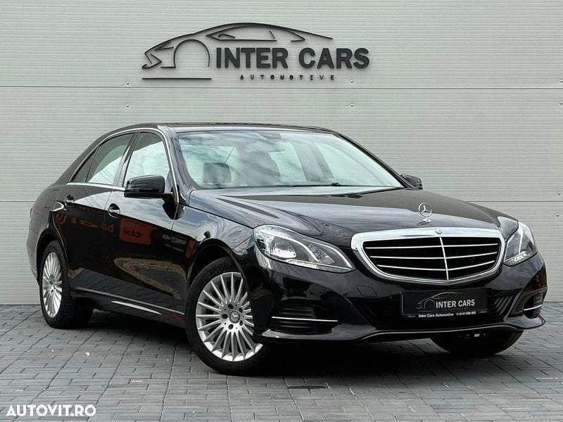 Culoarenegru Utilizat 2013 Mercedes E200 Elegance Berlinǎ | 14.190 EUR (Puțin scump) - Imagine 1/4
