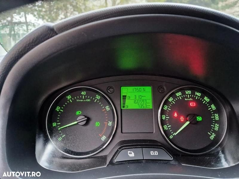 Culoaregri Utilizat 2011 Skoda Fabia Ambition Break | 4.950 EUR (Preț OK) - Imagine 1/4