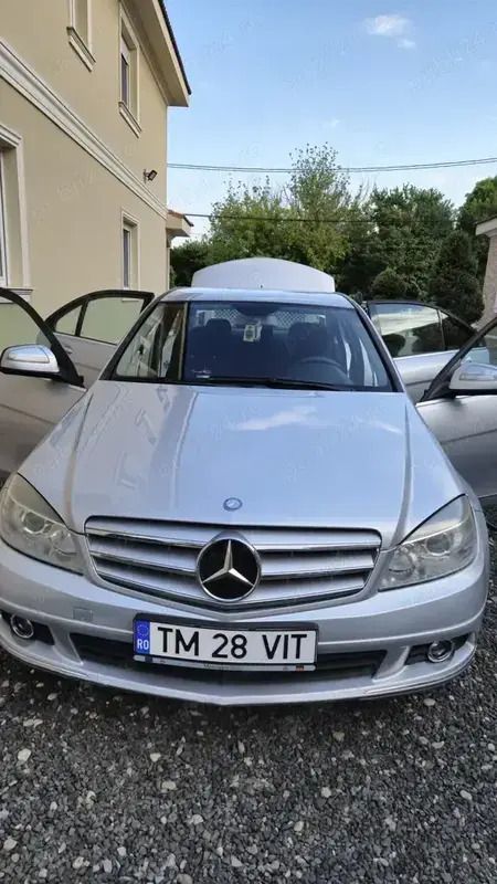 Utilizat 2008 Mercedes 220 Berlinǎ | 6.300 EUR - Imagine 1/4
