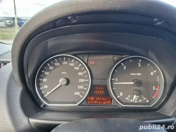 Gri Utilizat 2009 BMW 118 Hatchback | 3.990 EUR (Preț OK) - Imagine 1/4