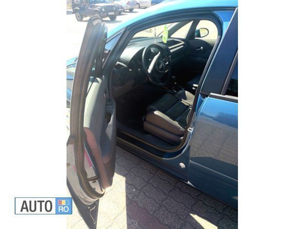 Second-hand Audi A2 55 CP (40 kW) 2001 Albastru Hatchback