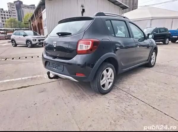 Second-hand Dacia Sandero Stepway 90 CP (66 kW) 2015 Hatchback