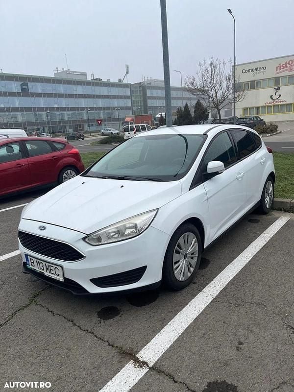 Culoarealb Utilizat 2017 Ford Focus Trend Hatchback | 5.949 EUR (Super Preț) - Imagine 1/4