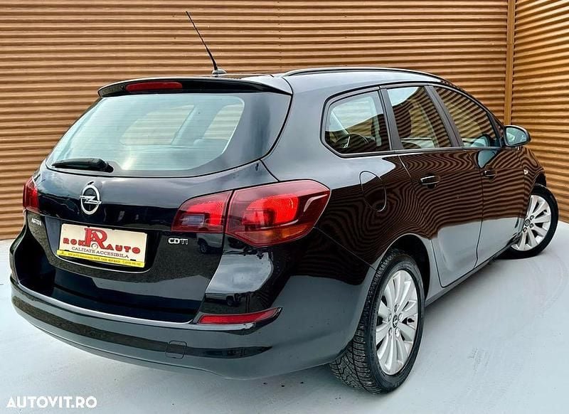 Second-hand Opel Astra Active 110 CP (80 kW) 2012 Culoarenegru Break