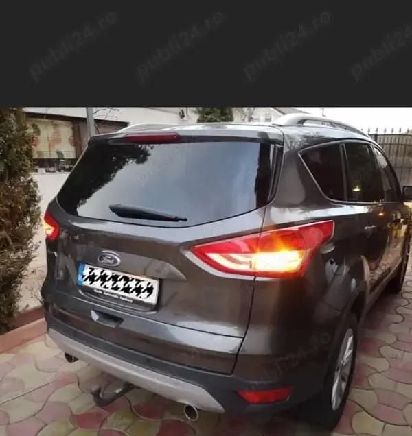 Negru Utilizat 2016 Ford Kuga SUV | 10.550 EUR (Preț bun) - Imagine 1/4