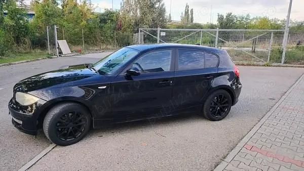 Culoarenegru Utilizat 2007 BMW 118 Hatchback | 4.500 EUR (Scump) - Imagine 1/4