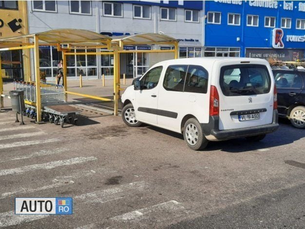 Second-hand Peugeot Partner 75 CP (55 kW) 2011 Alb Monovolum