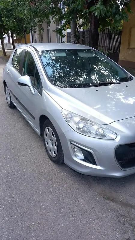 Utilizat 2012 Peugeot 308 Hatchback | 3.200 EUR (Preț OK) - Imagine 1/4