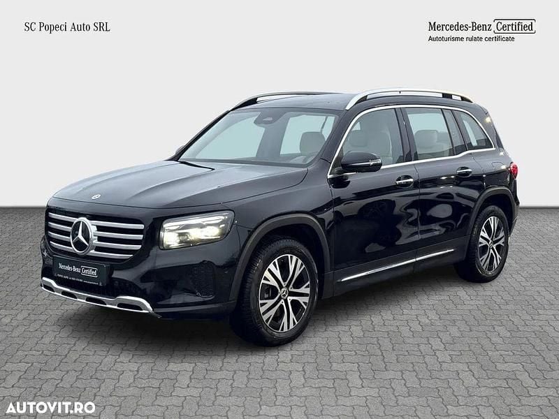 Culoarenegru Utilizat 2025 Mercedes GLB220 SUV | 48.279 EUR (Preț bun) - Imagine 1/3