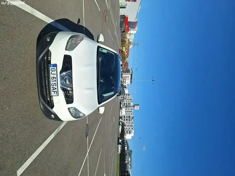 Alb Utilizat 2011 Nissan Qashqai +2 SUV | 6.000 EUR (Super Preț) - Imagine 1/4