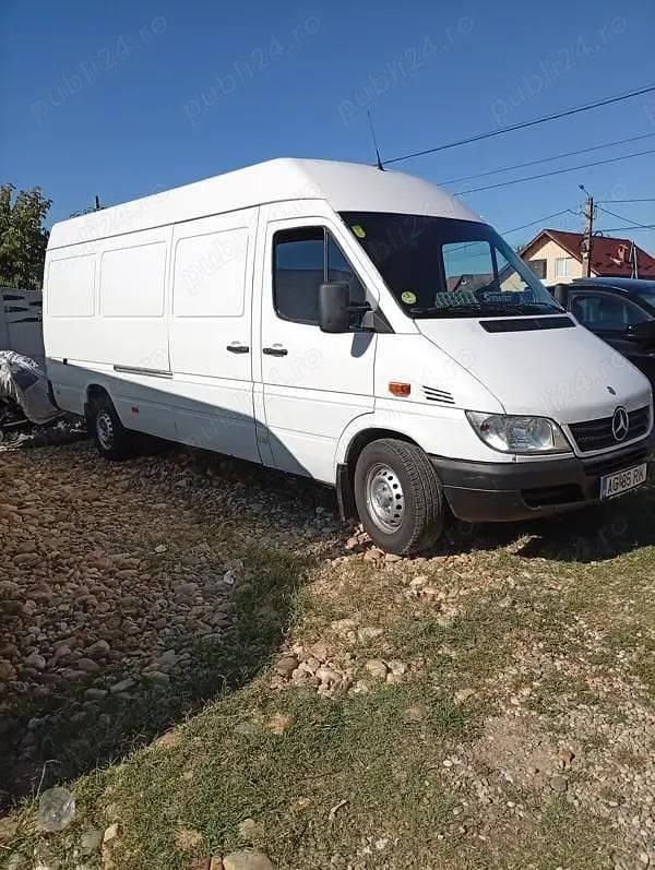 Utilizat 2005 Mercedes Sprinter Van | 4.500 EUR (Preț bun) - Imagine 1/4