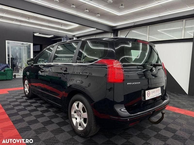 Second-hand Peugeot 5008 Allure 112 CP (82 kW) 2012 Culoarenegru Monovolum