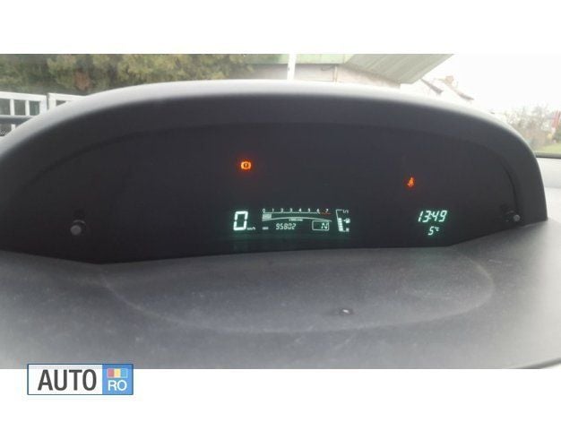 Second-hand Toyota Yaris 87 CP (63 kW) 2008 Rosu metalizat Hatchback