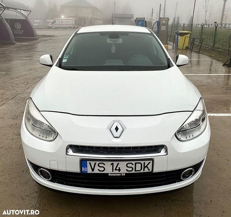 Second-hand Renault Fluence Dynamique 110 CP (80 kW) 2012 Culoarealb Berlinǎ