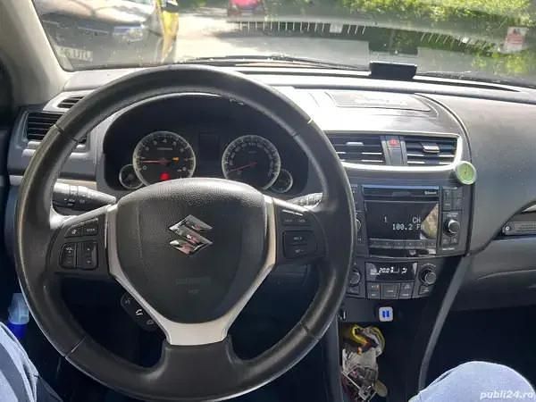 Second-hand Suzuki Swift 69 CP (50 kW) 2012 Argintiu Hatchback