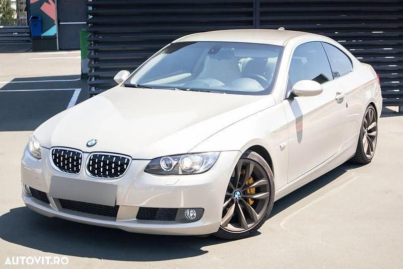 Second-hand BMW 330 Comfort Edition 231 CP (169 kW) 2006 Culoaremaro Coupe