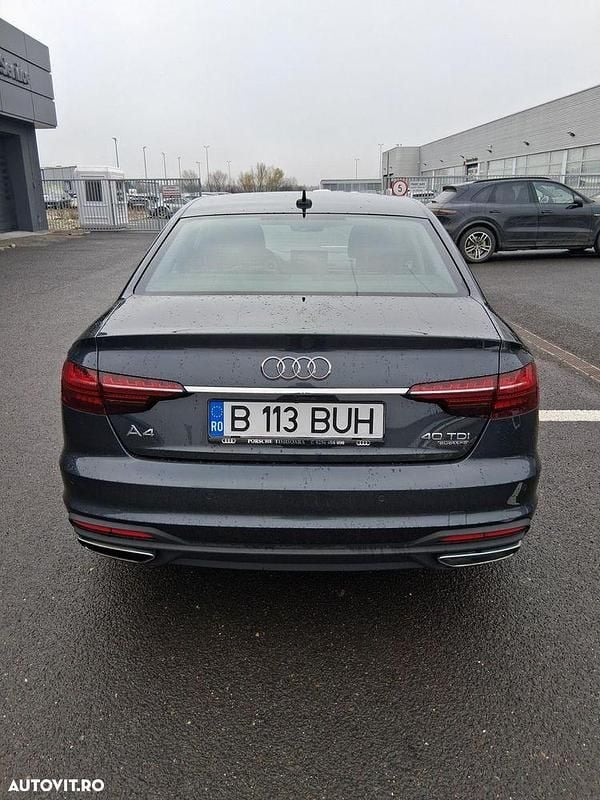Second-hand Audi A4 Advanced 204 CP (150 kW) 2022 Culoaregri Berlinǎ