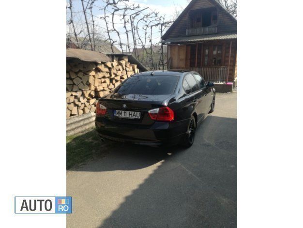 Second-hand BMW 318 129 CP (94 kW) 2006 Negru Berlinǎ