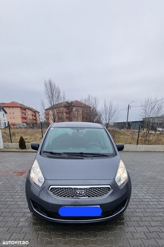 Gri Utilizat 2011 Kia Venga 2 Hatchback | 3.300 EUR - Imagine 1/4