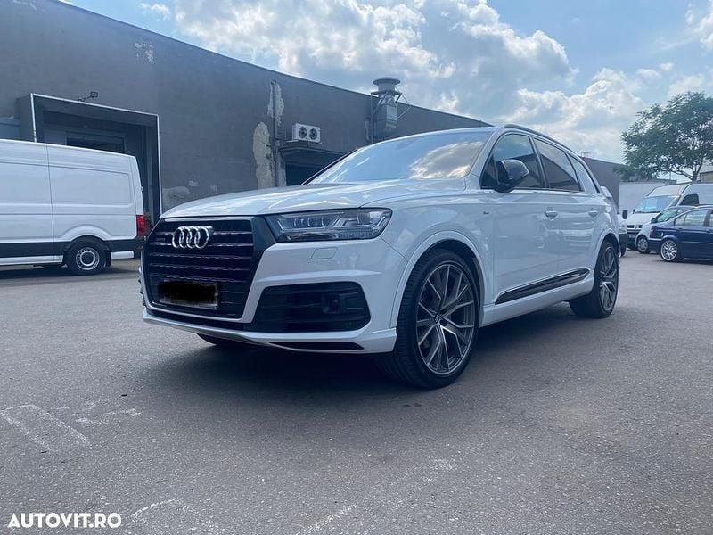 Second-hand Audi Q7 S-Line 285 CP (209 kW) 2018 Culoarealb SUV