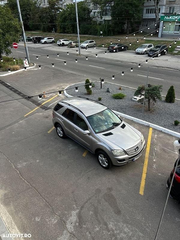Culoaregri Utilizat 2006 Mercedes ML280 SUV | 6.600 EUR (Puțin scump) - Imagine 1/4
