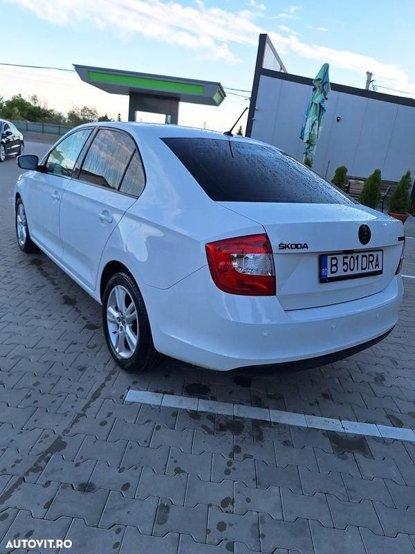 Alb Utilizat 2017 Skoda Rapid Ambition Hatchback | 6.500 EUR (Preț OK) - Imagine 1/4