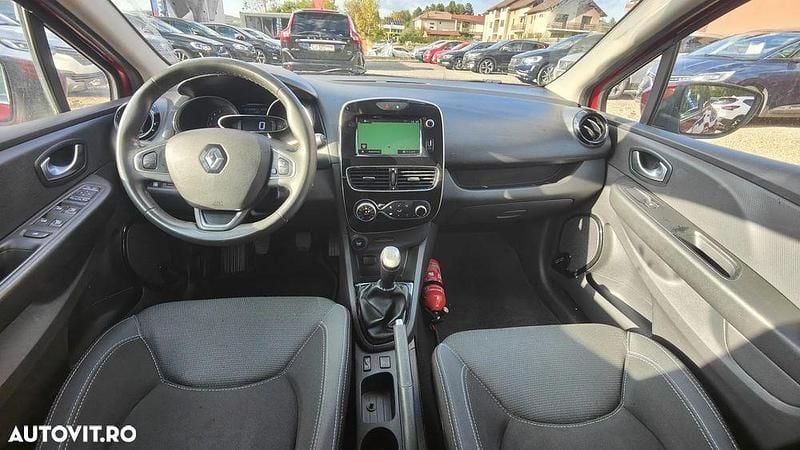 Second-hand Renault Clio GrandTour Intens 90 CP (66 kW) 2019 Culoarerosu Break