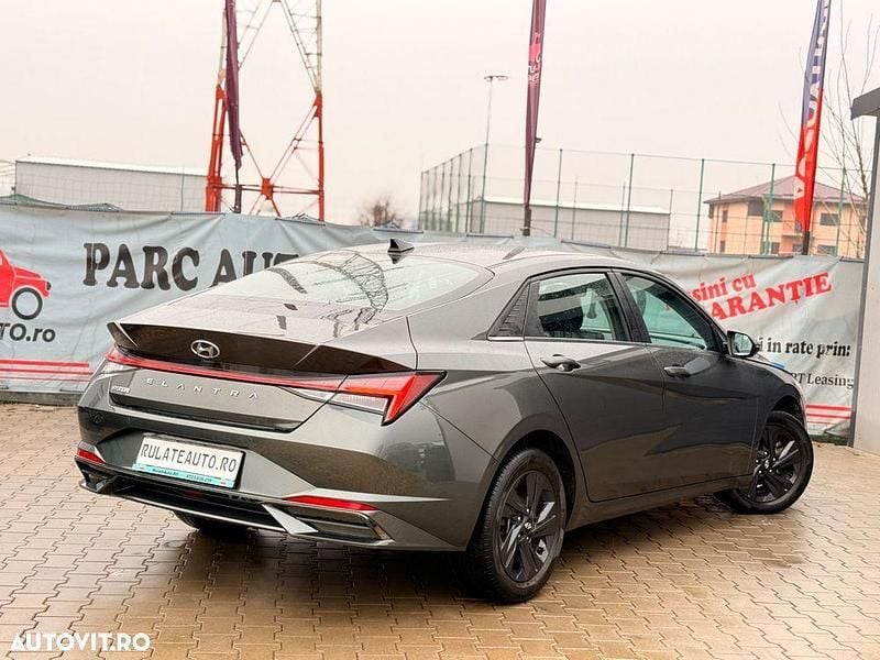 Second-hand Hyundai Elantra 123 CP (90 kW) 2022 Culoaregri Berlinǎ