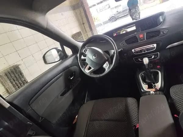 Second-hand Renault Grand Scénic III 110 CP (80 kW) 2011 Monovolum