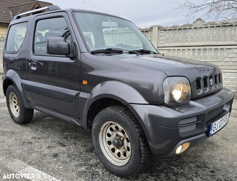 Gri Utilizat 2012 Suzuki Jimny Club SUV | 8.900 EUR (Puțin scump) - Imagine 1/4